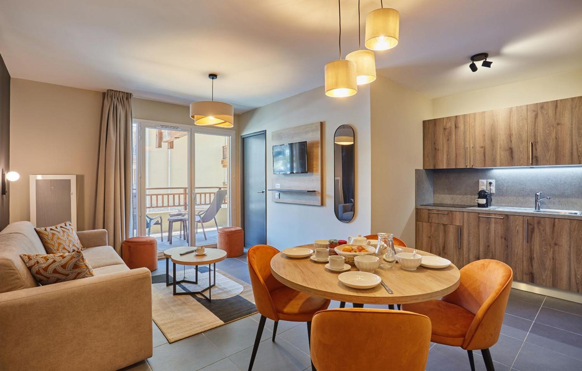 Residence Prestige Odalys Le Mont D'Auron Exteriör bild
