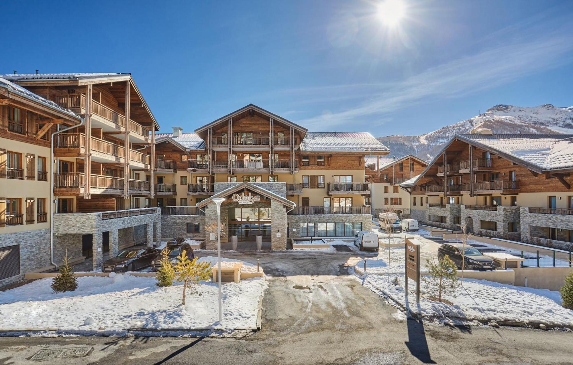 Residence Prestige Odalys Le Mont D'Auron Exteriör bild